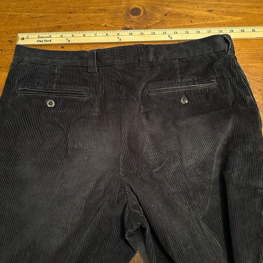L.L Bean Corduroy Classic Fit Men’s pants Size 36 - Picture 4 of 16